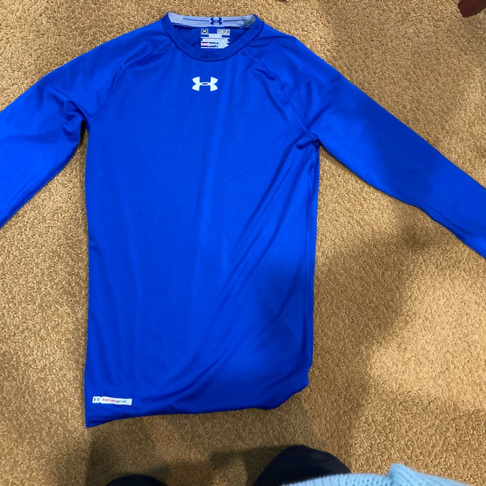 Men’s medium Under Armour blue long sleeves athletic shirt